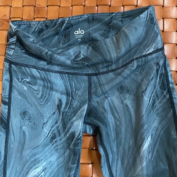 Alo leggings - Picture 3 of 3